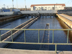 行車式吸泥機(jī)